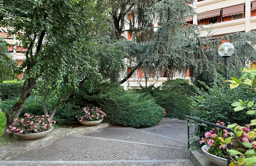 Lodi Nest - M3 Brenta Design Flat With Balcony - 10 Min Duomo-1